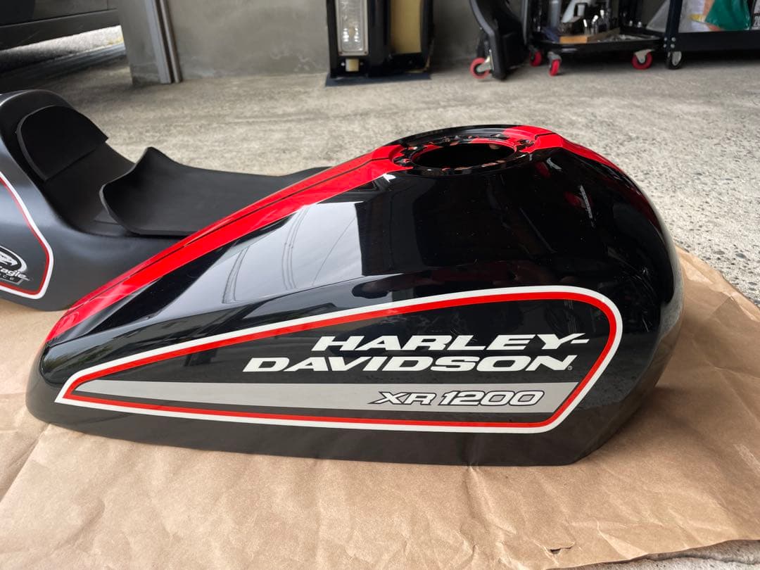 HARLEY-DAVIDSON XR1200 タンクとシートセット　カスタム