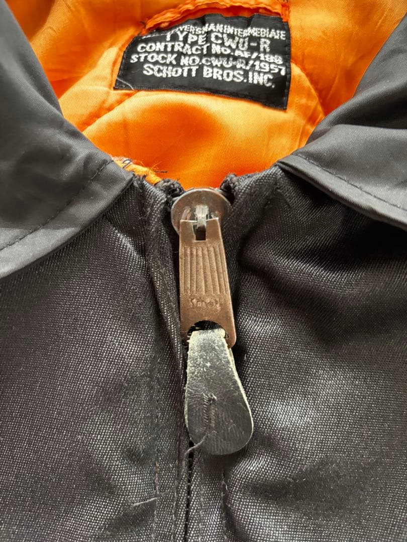 Schott CWU-Rフライトジャケット 黒 XL〜2XL相当 裏地オレンジ