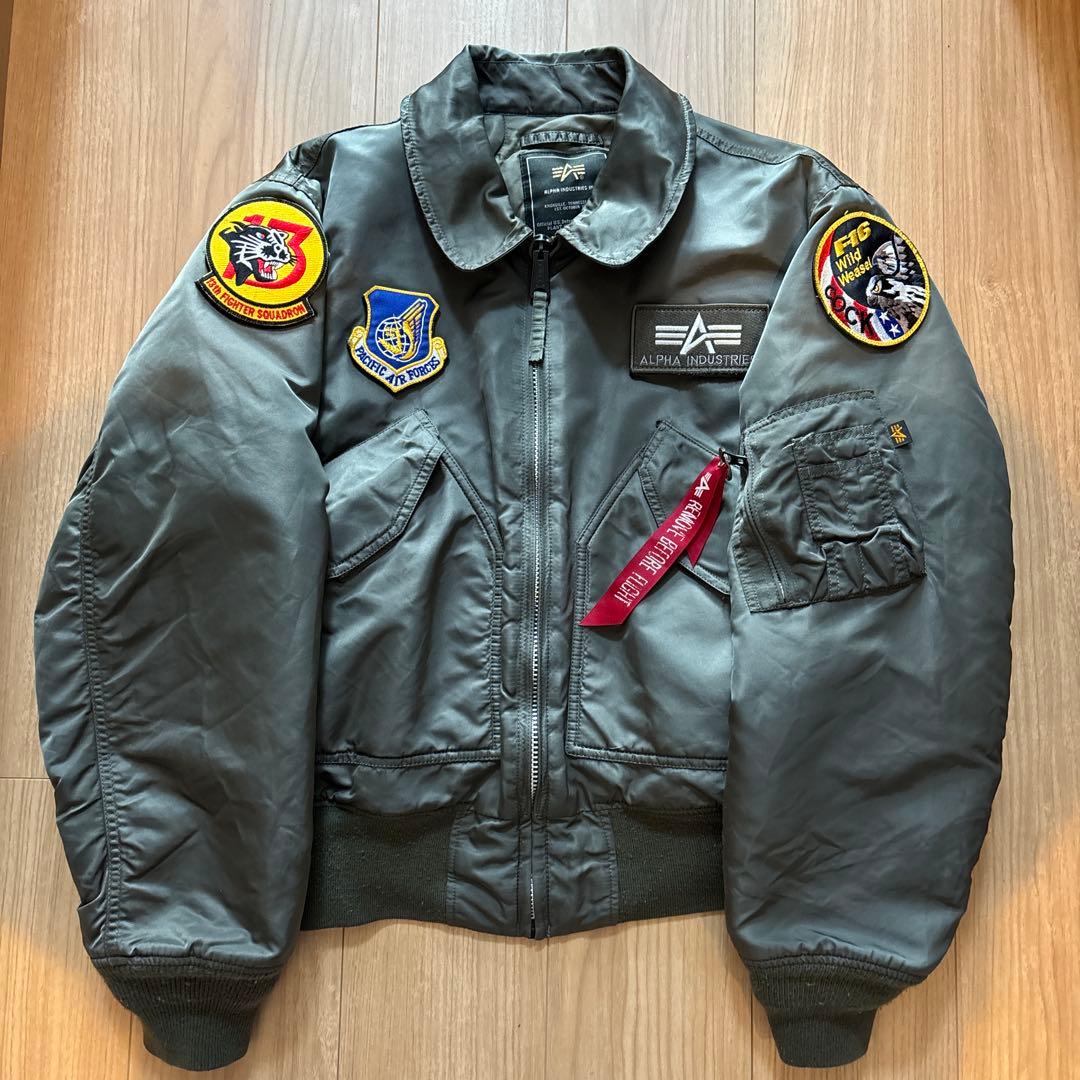 alphaフライトジャケット