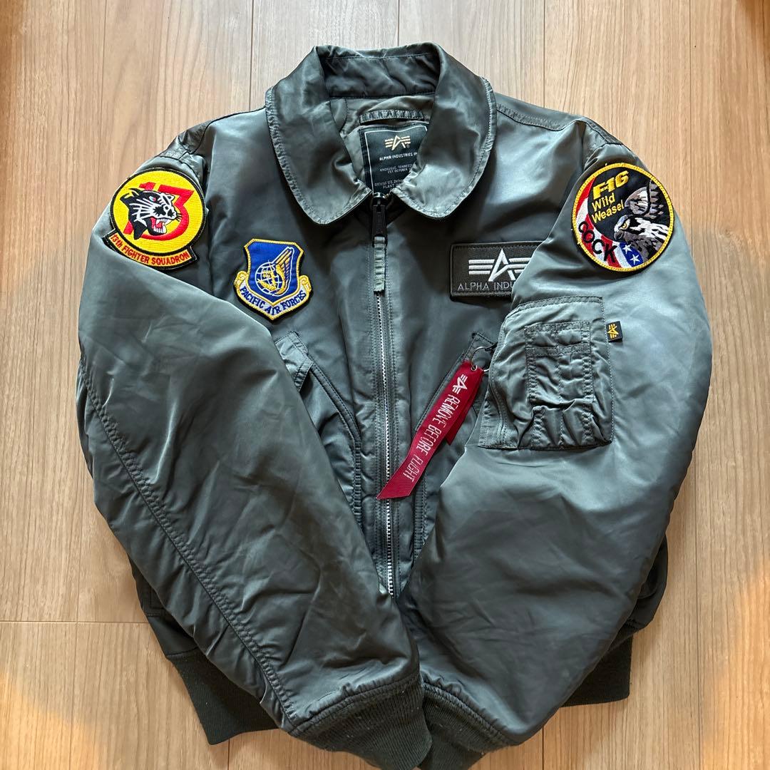 alphaフライトジャケット