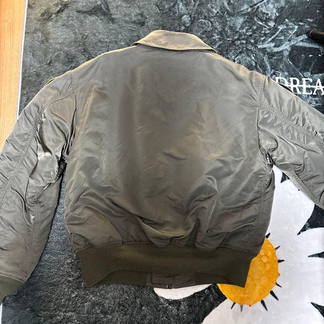 alphaフライトジャケット