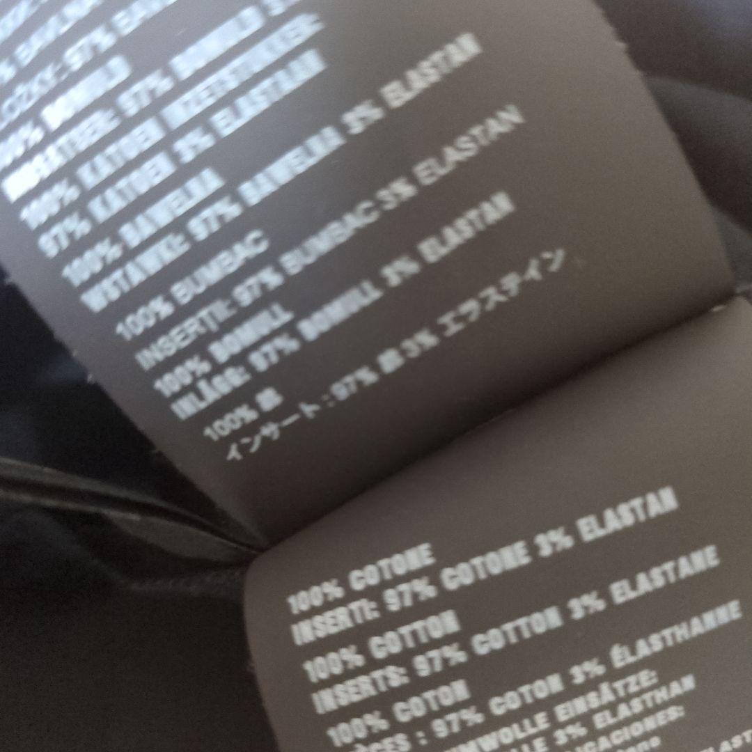 美品♡PRADAフリル付き半袖Tシャツ