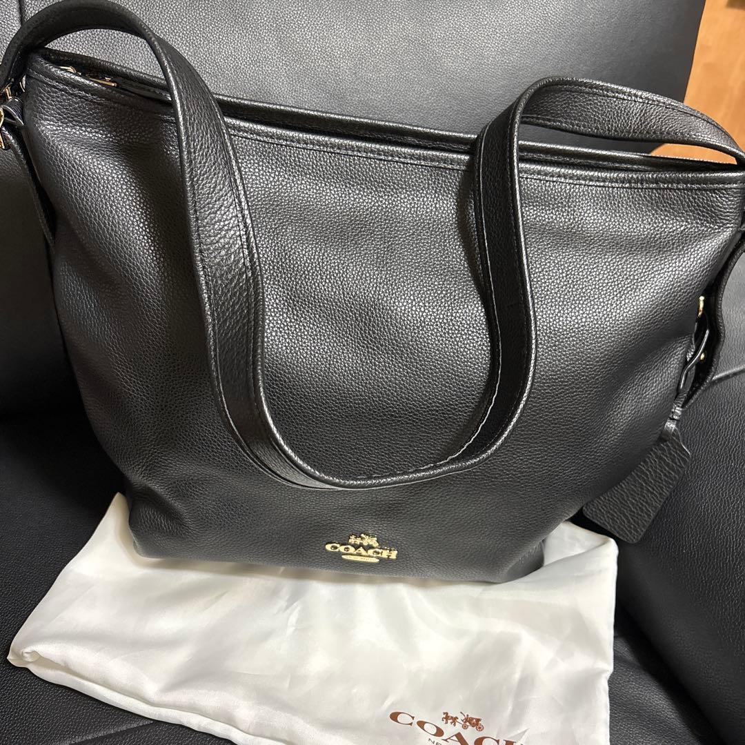 【新品　未使用】　COACH 牛革ショルダーバッグ　斜め掛けバッグ　黒