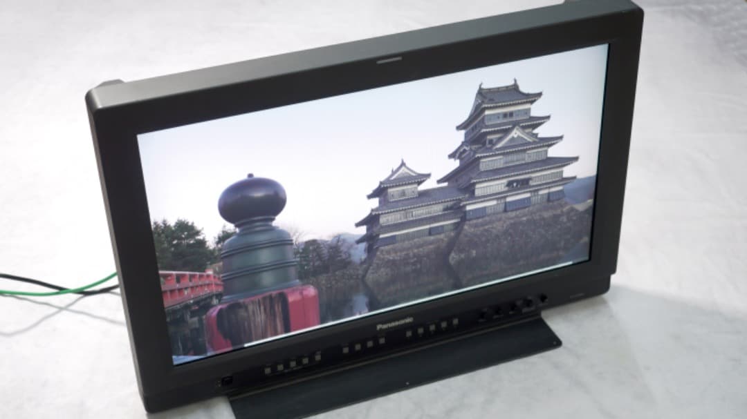 Panasonic 業務用モニター BT-LH2600W 中古品です。