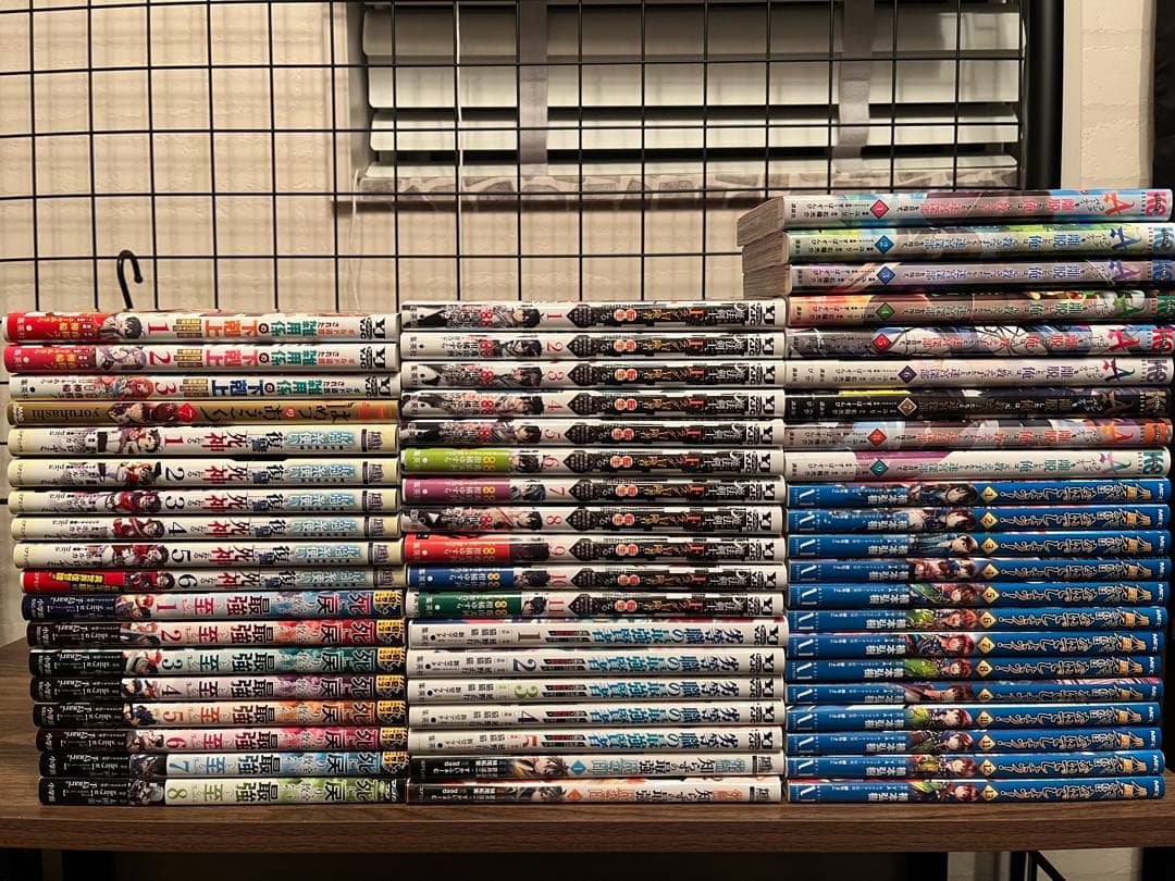 異世界漫画Aランクパーティ八男ってFランク冒険者劣等職の最強賢者死に戻り糸使い