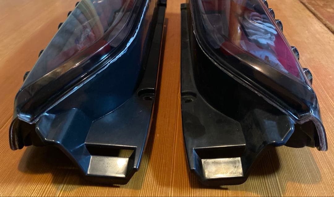 ハイエース テールランプ テールライト シーケンシャルウインカー流れるウインカー