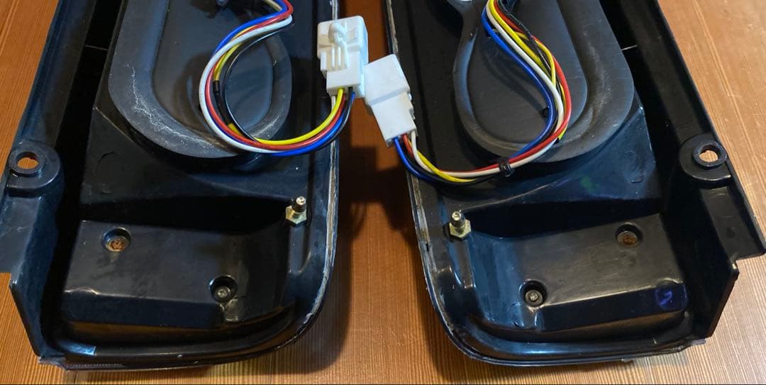 ハイエース テールランプ テールライト シーケンシャルウインカー流れるウインカー