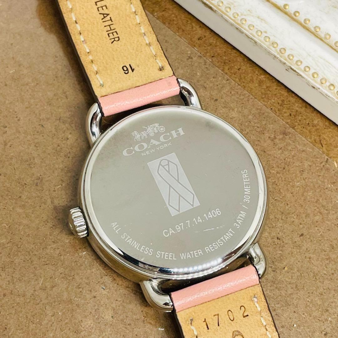 【美品】COACH フラワーモチーフ　腕時計 ピンクベルト