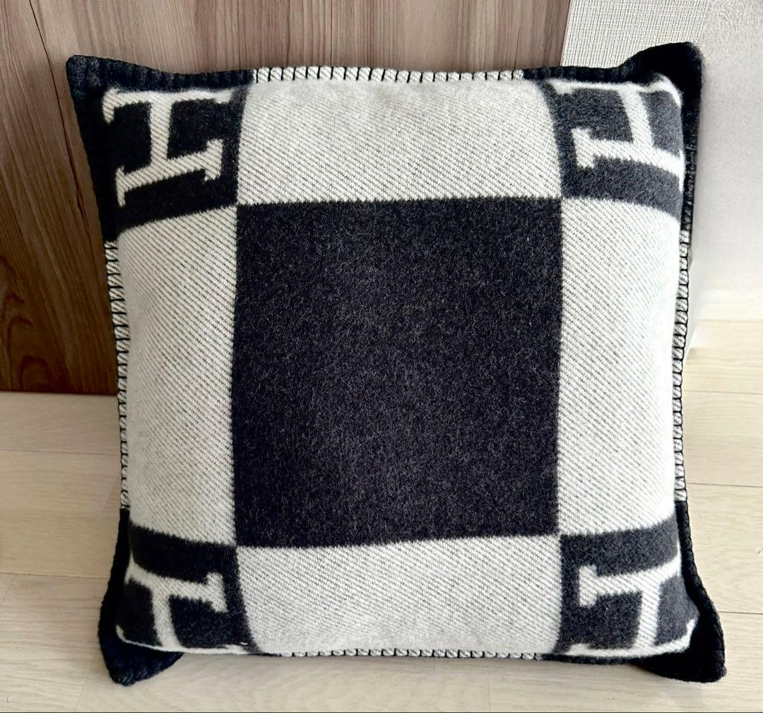 エルメス クッション アヴァロンPM 新品