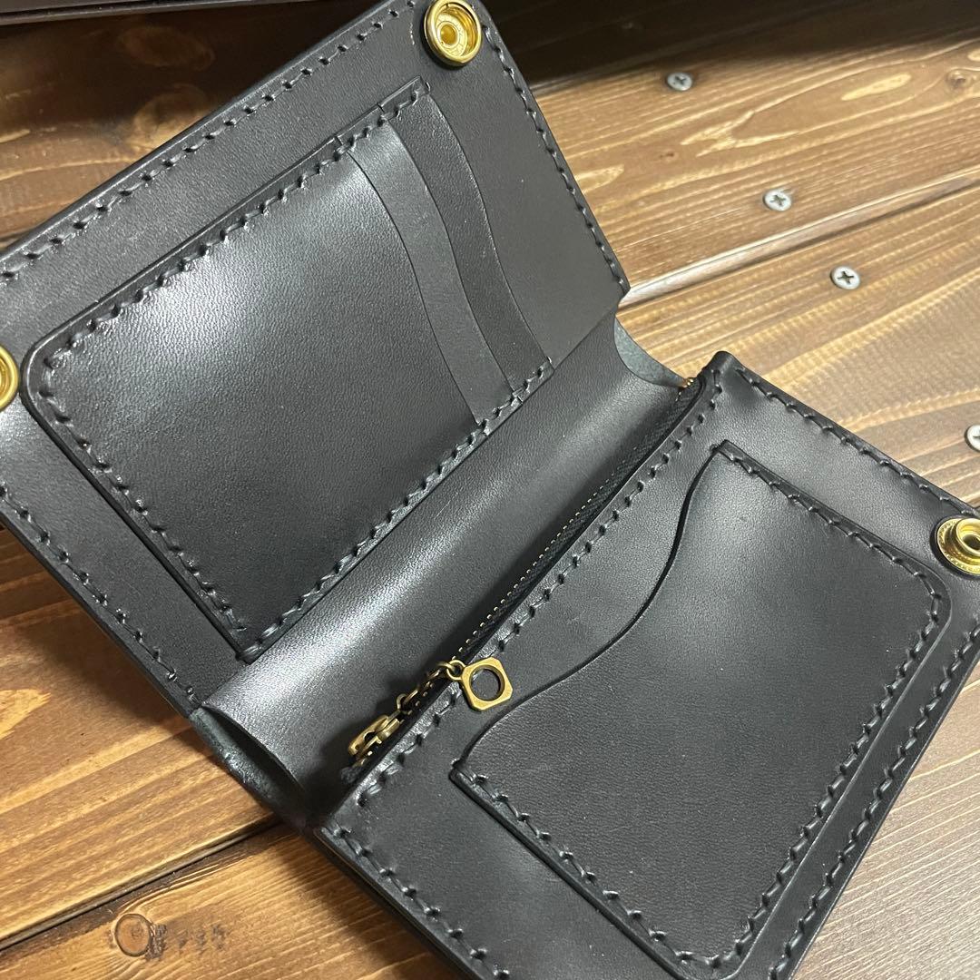 ミドルトラッカーウォレット　栃木レザー　ワイルドブラック お札折らずに収納