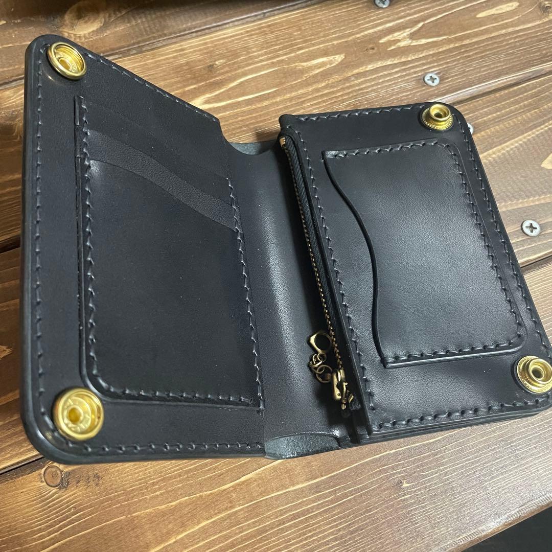 ミドルトラッカーウォレット　栃木レザー　ワイルドブラック お札折らずに収納