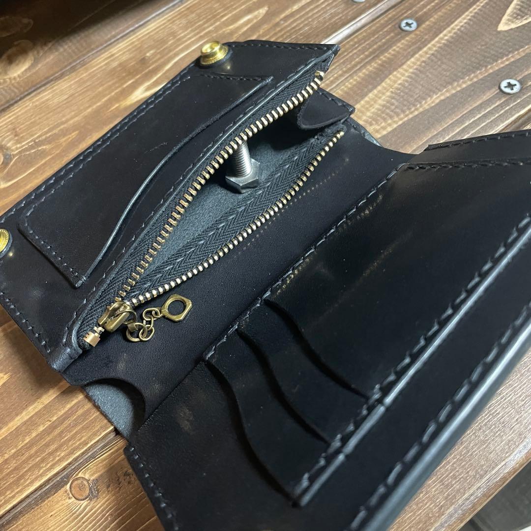 ミドルトラッカーウォレット　栃木レザー　ワイルドブラック お札折らずに収納