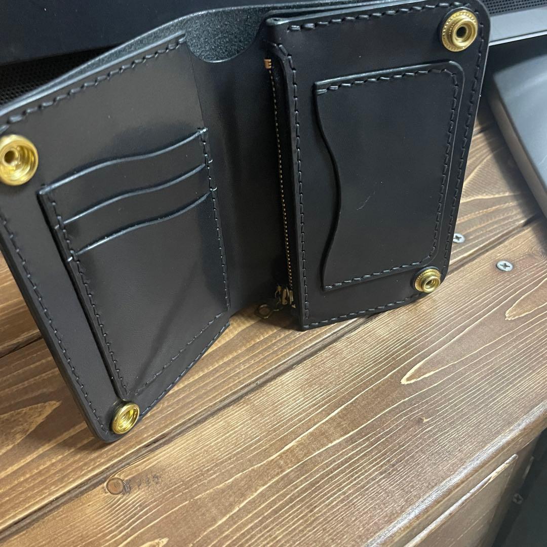 ミドルトラッカーウォレット　栃木レザー　ワイルドブラック お札折らずに収納