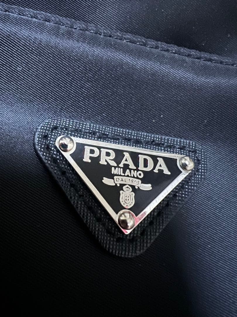 PRADA ブラック ショルダーバッグ