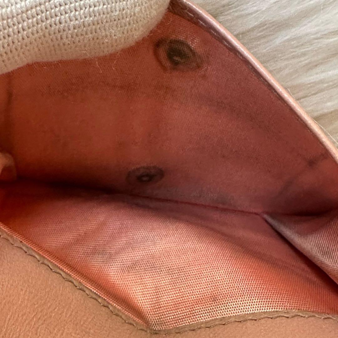 MIUMIU マテラッセ 二つ折り 財布 ピンク ベージュ レザー