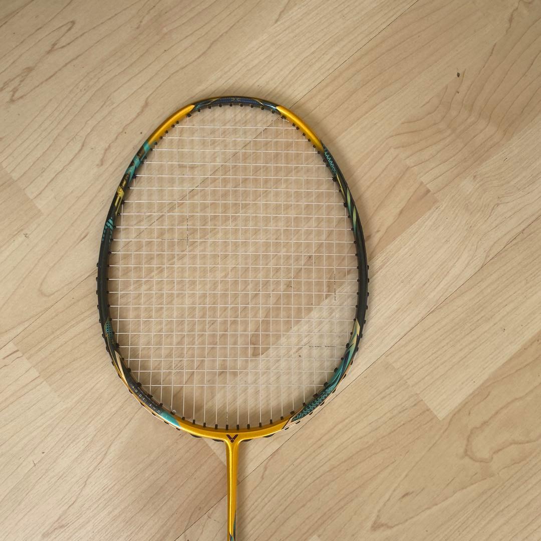 バドミントンラケット THRUSTER C Ultra X