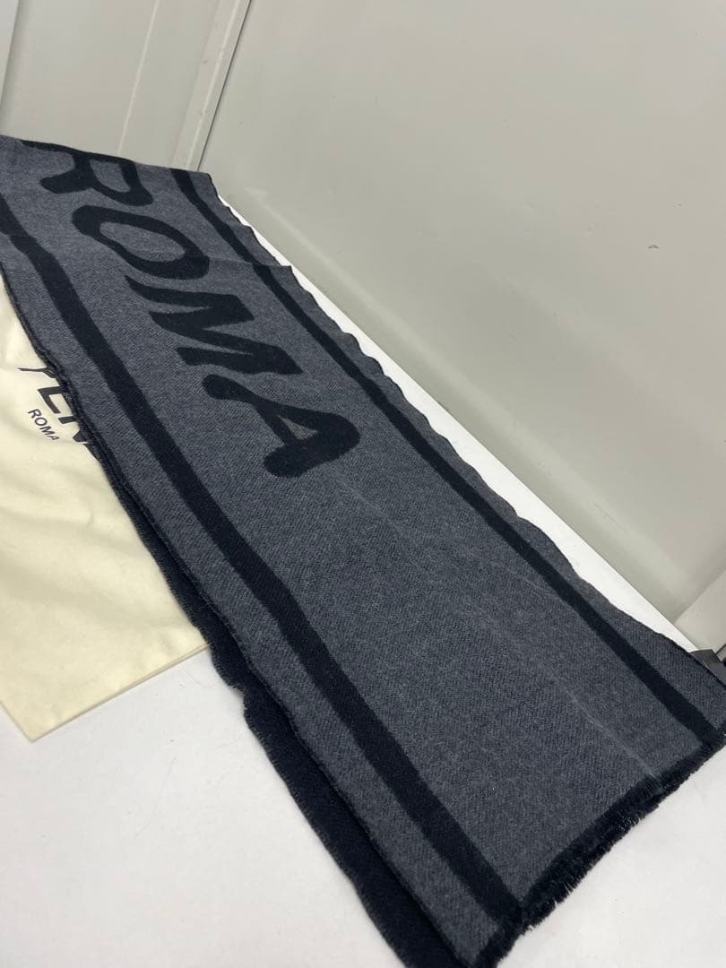 新品！FENDI (フェンディ) ロゴジャガードウールマフラー ストール