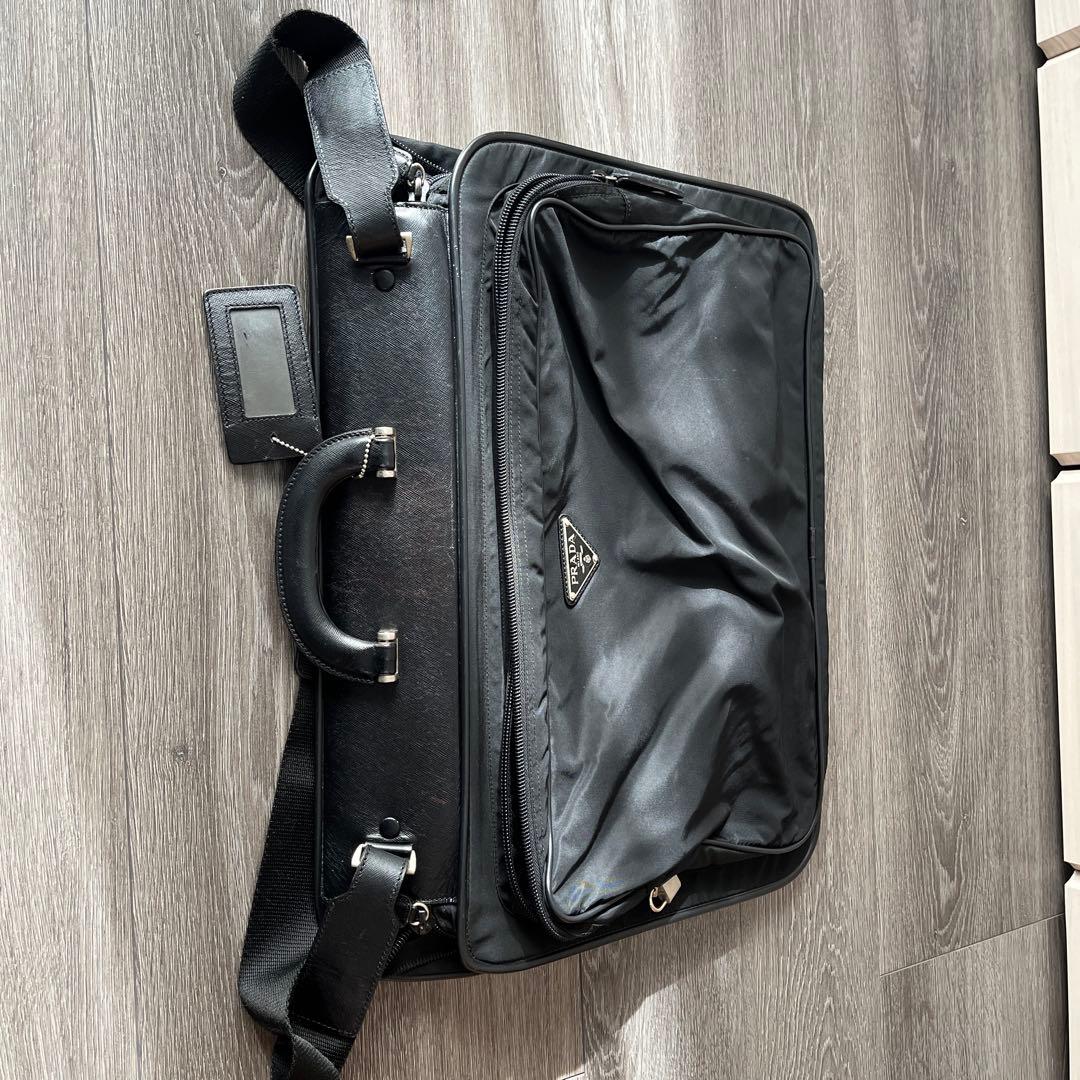 PRADA ブラックナイロンバッグ