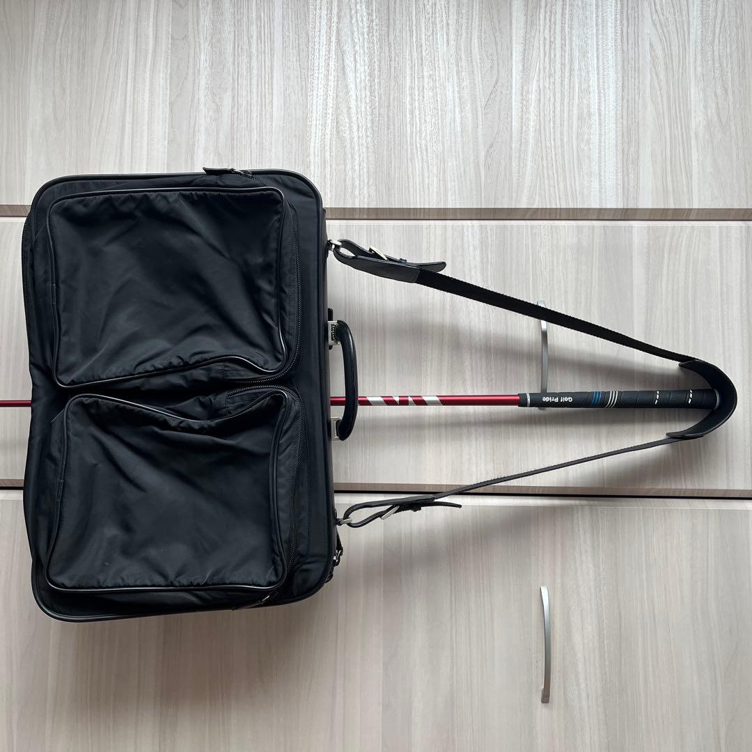 PRADA ブラックナイロンバッグ