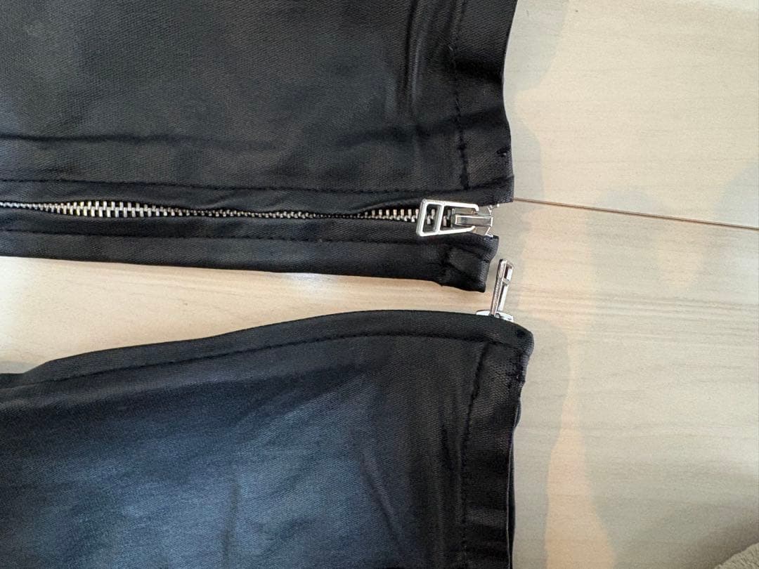 最新作　DANKE SCHON ダンケシェーン フェイクレザー カーゴパンツ