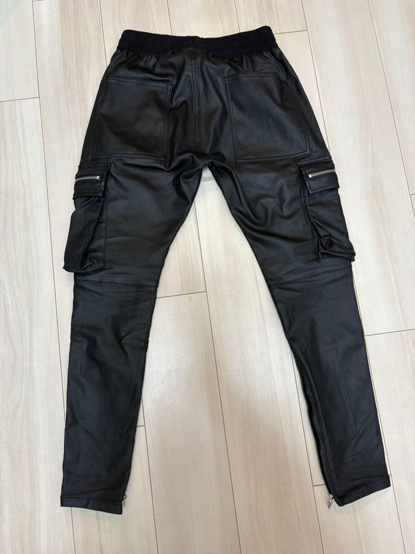 最新作　DANKE SCHON ダンケシェーン フェイクレザー カーゴパンツ