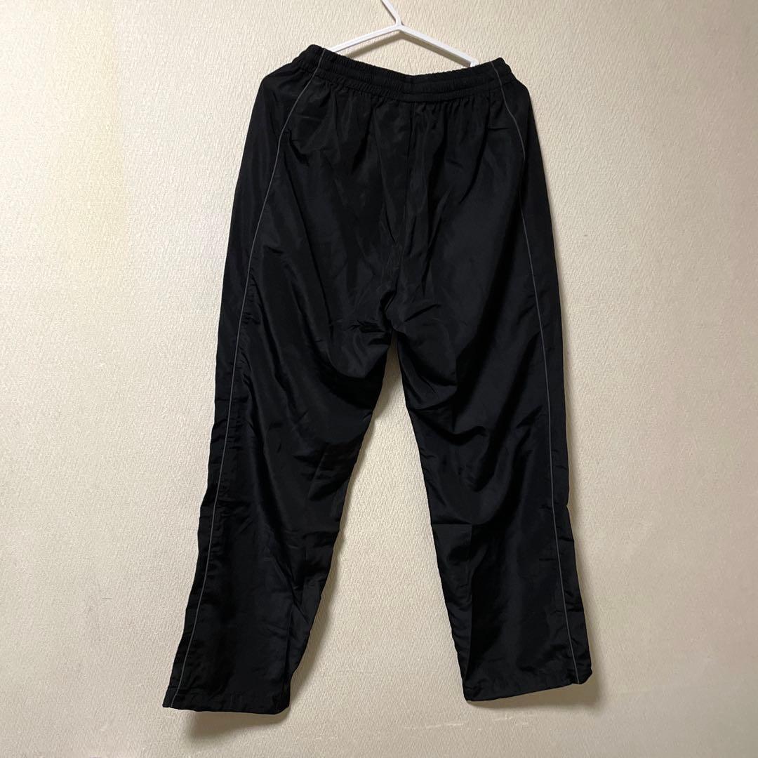 TOUGH ウインドブレーカー