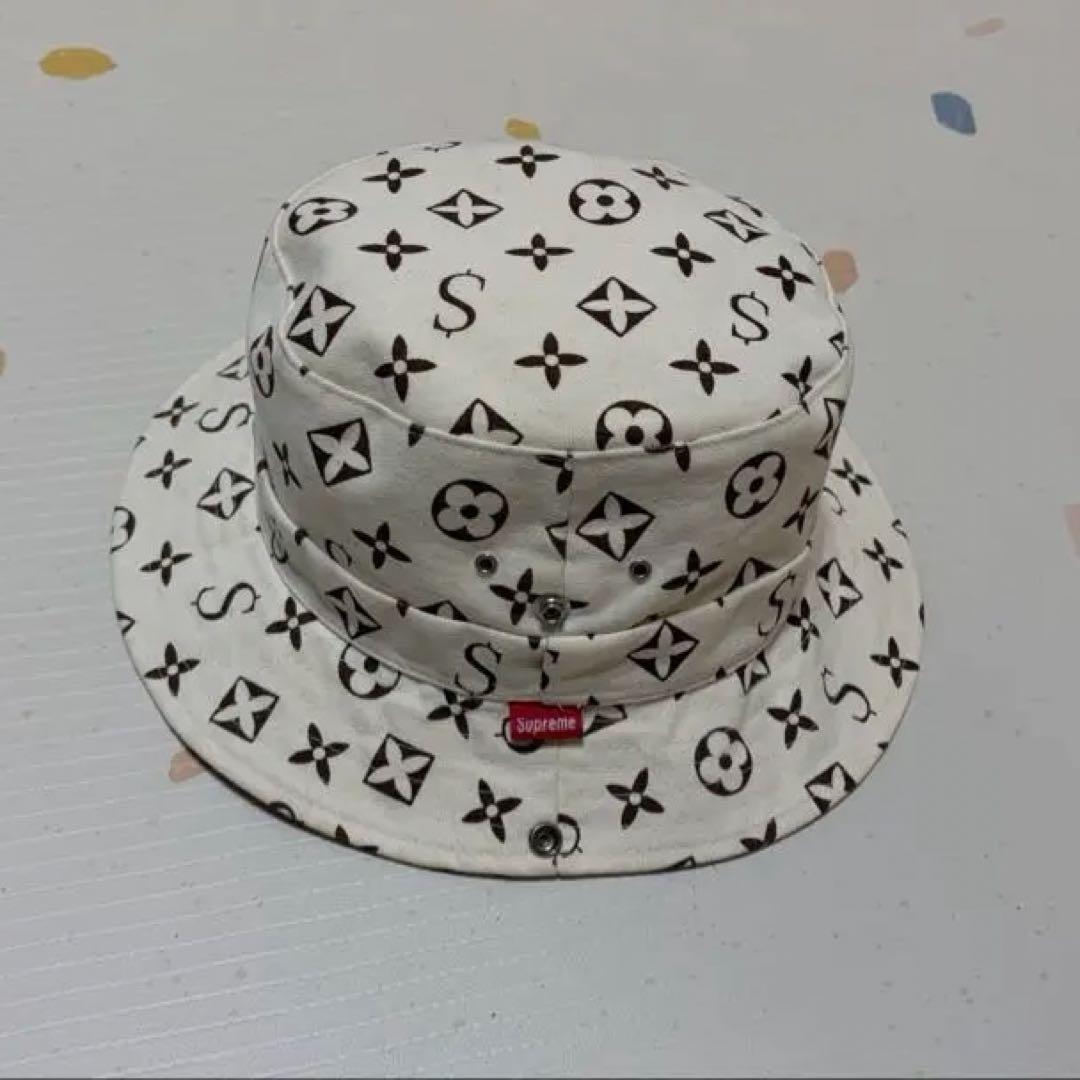 ★supreme シュプリーム★　バケットハット　白　モノグラム柄
