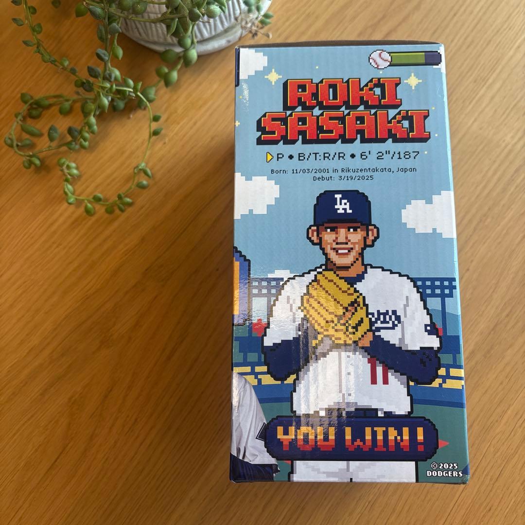 佐々木朗希　ドジャース　ボブルヘッド　非売品