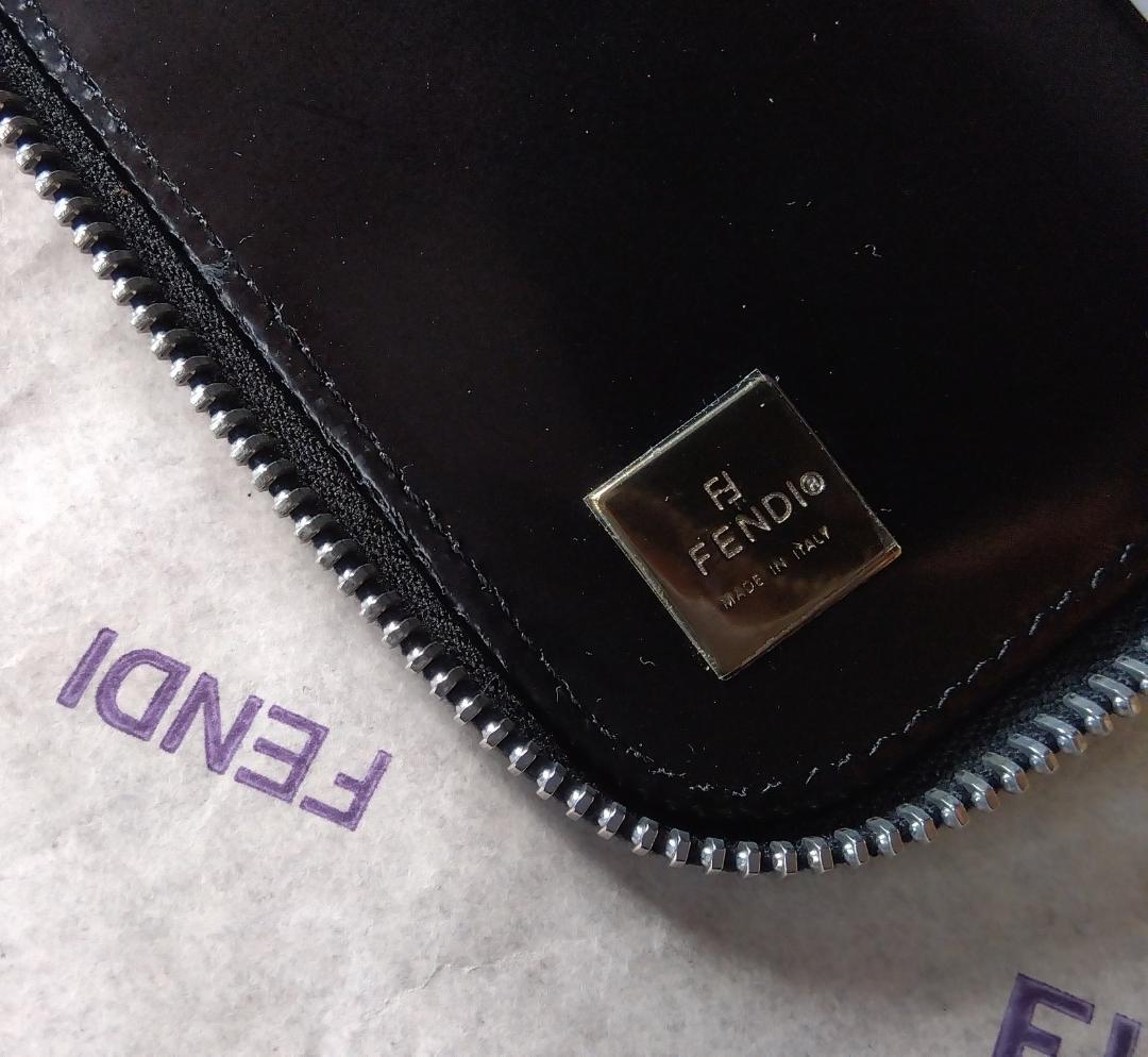 未使用◆FENDI 黑ファスナー財布◆フェンディ　ユニセックス