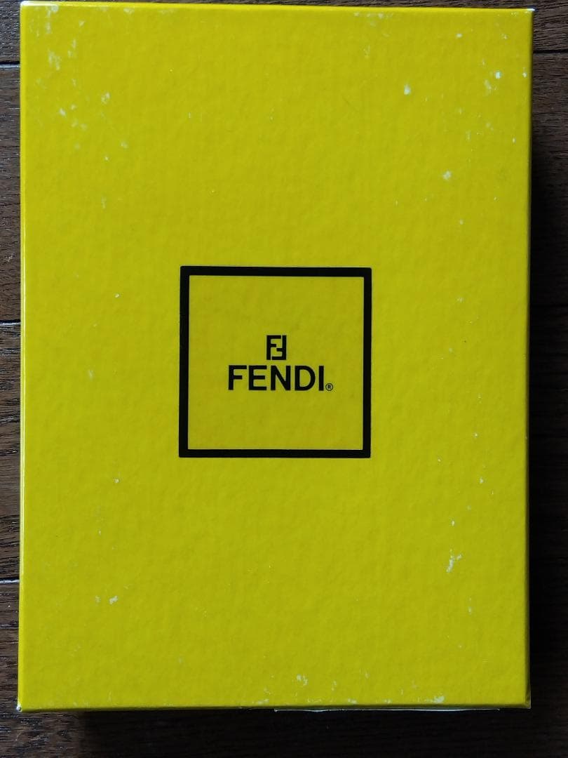 未使用◆FENDI 黑ファスナー財布◆フェンディ　ユニセックス