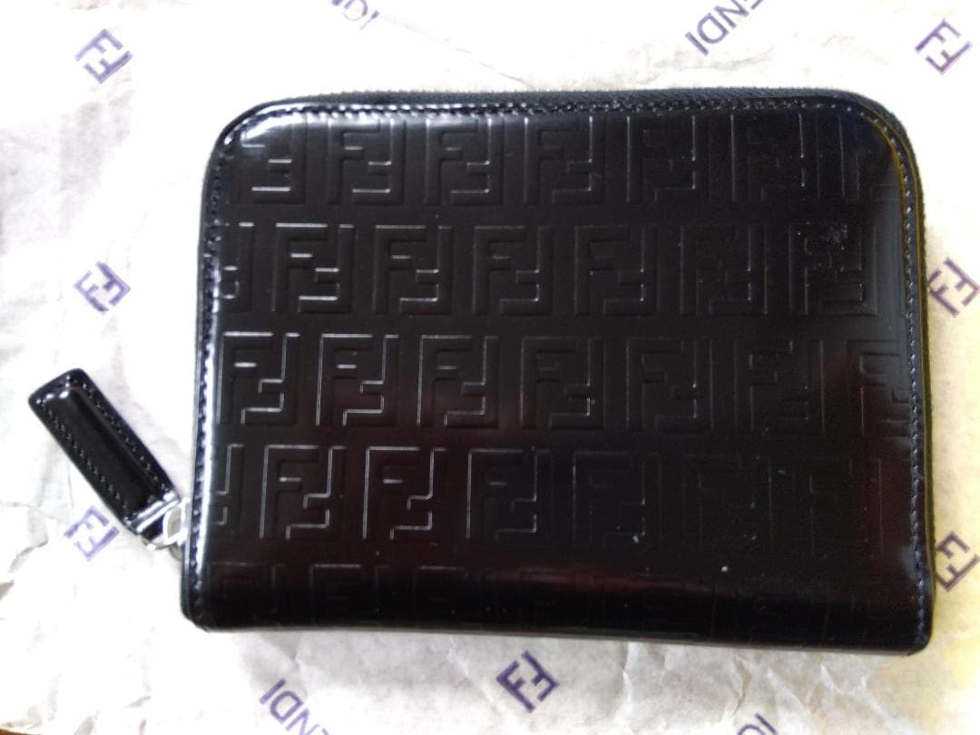 未使用◆FENDI 黑ファスナー財布◆フェンディ　ユニセックス