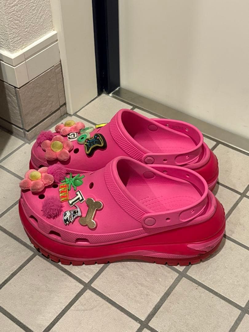 Crocs メガ クラッシュ クロッグ　ジビッツチャームつき　28cm