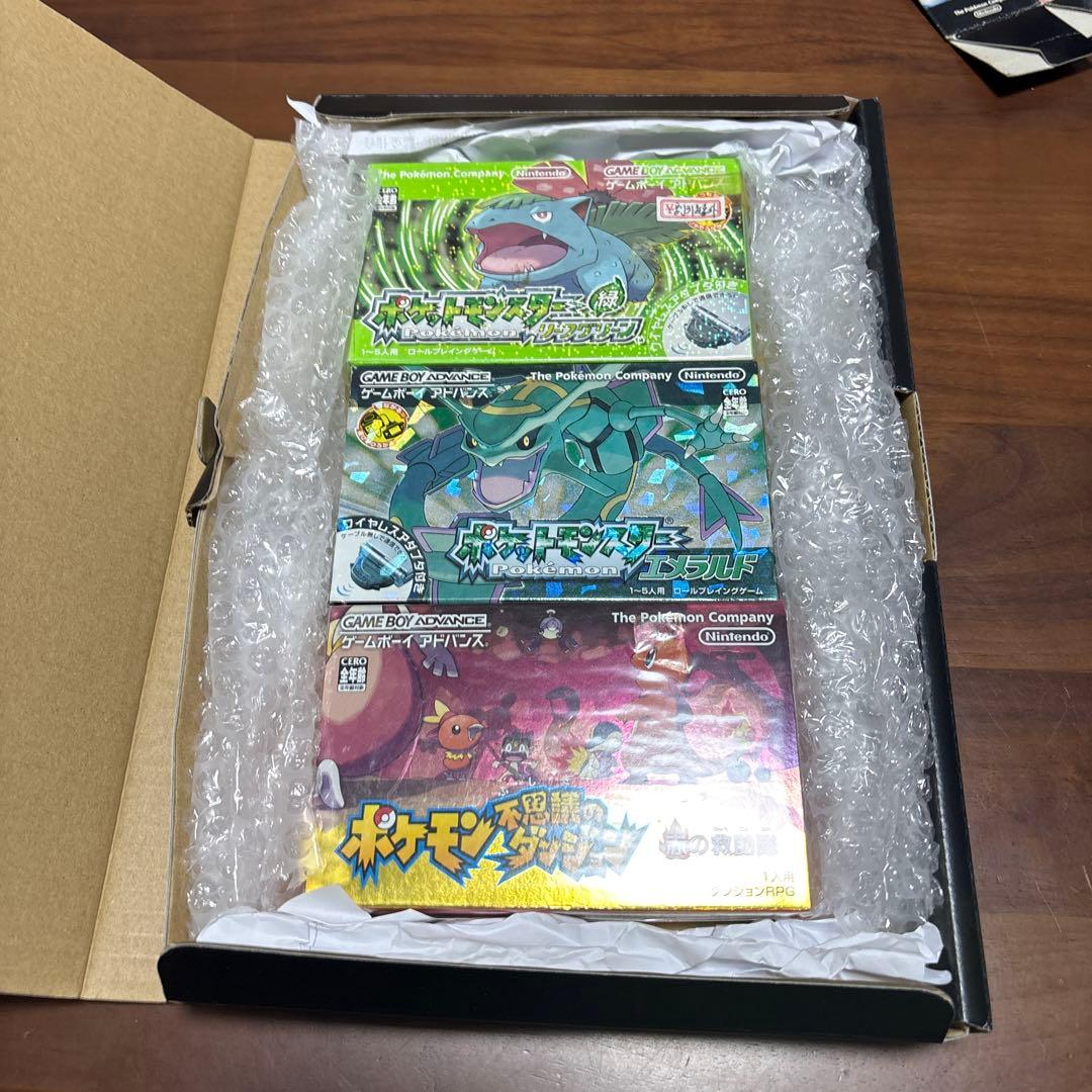 T*i様 【箱のみ】GB アドバンス　ポケモン　グリーン　エメラルド　ディスプレ