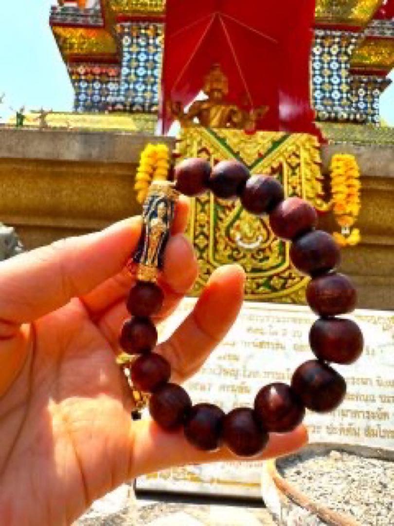 タイ凄い寺院のお守りブレスレット