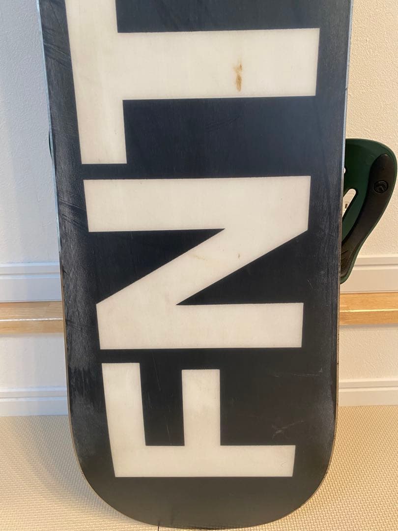 FNTC TNT R 139cm FLUX DSL Sサイズ