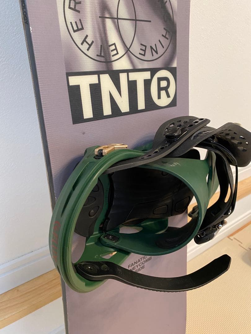 FNTC TNT R 139cm FLUX DSL Sサイズ