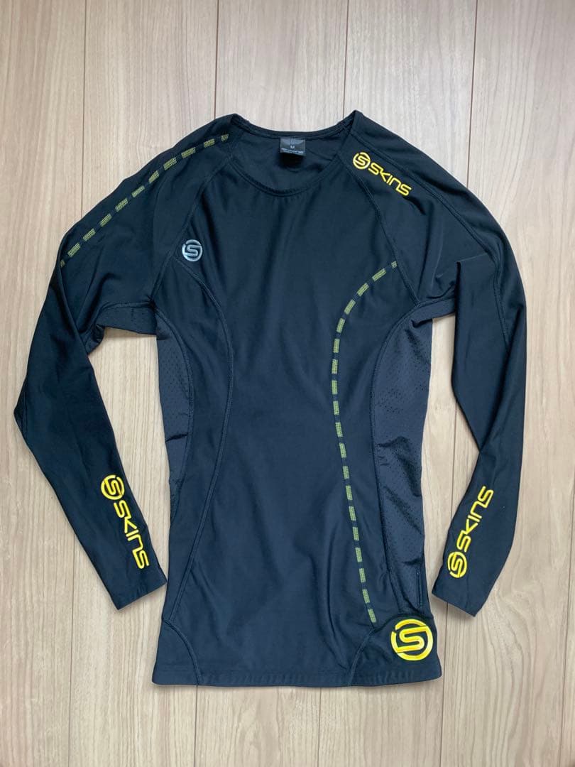 SKINS コンプレッション DNAMIC 長袖トップ、ロングタイツセットM