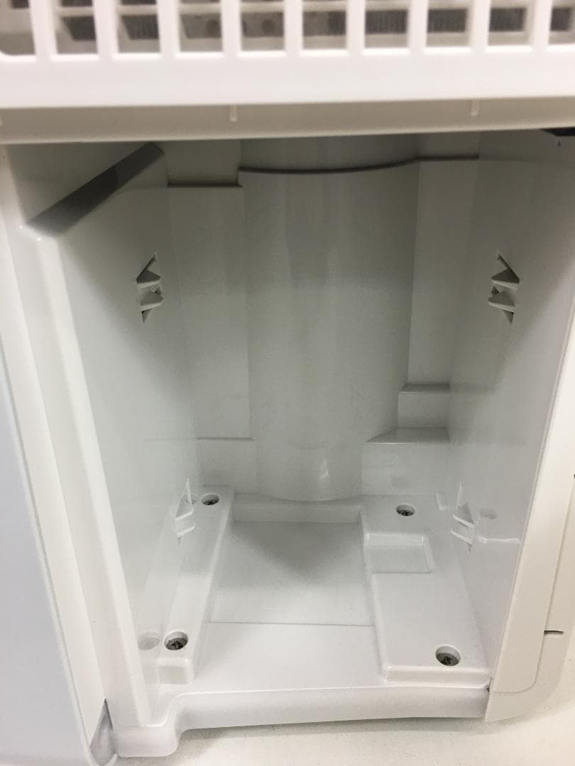 ☆SHARP 冷風・衣類乾燥 除湿機 CM-N100-W 21年 白 10L