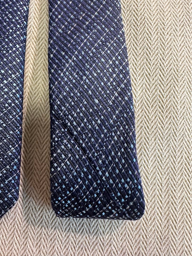 プラダ　ネイビー ネクタイ