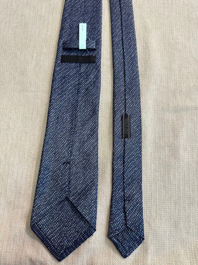 プラダ　ネイビー ネクタイ