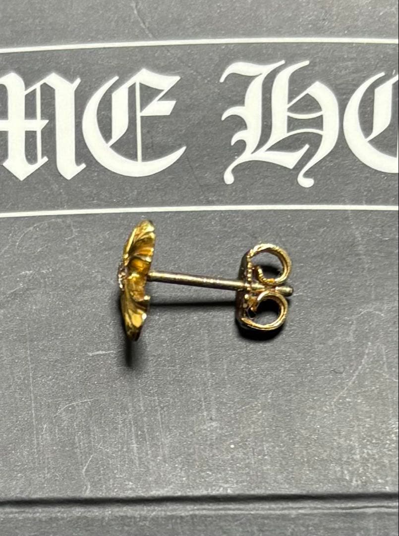 CHROME HEARTSクロムハーツクロス スタッド ピアス22K ダイヤ入り