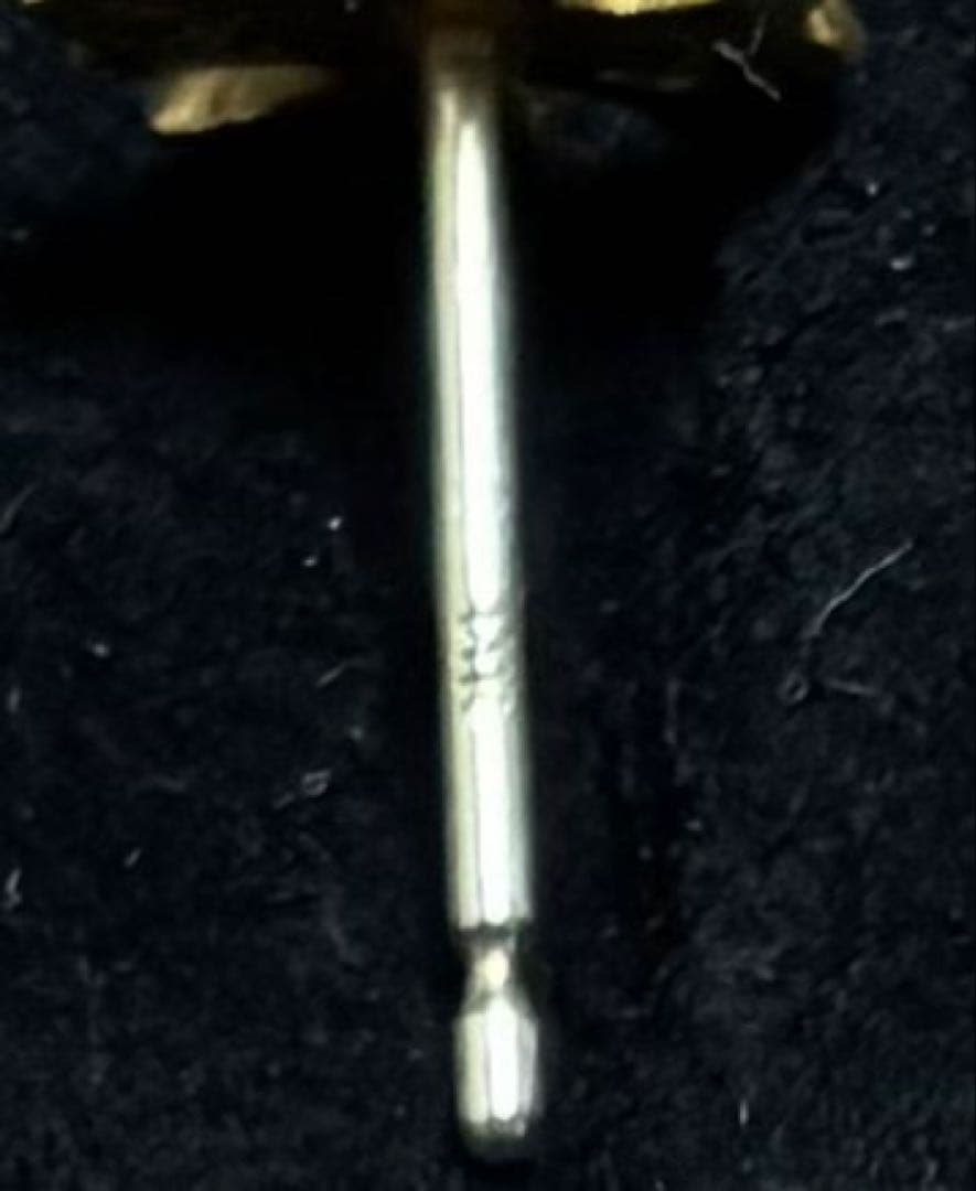 CHROME HEARTSクロムハーツクロス スタッド ピアス22K ダイヤ入り