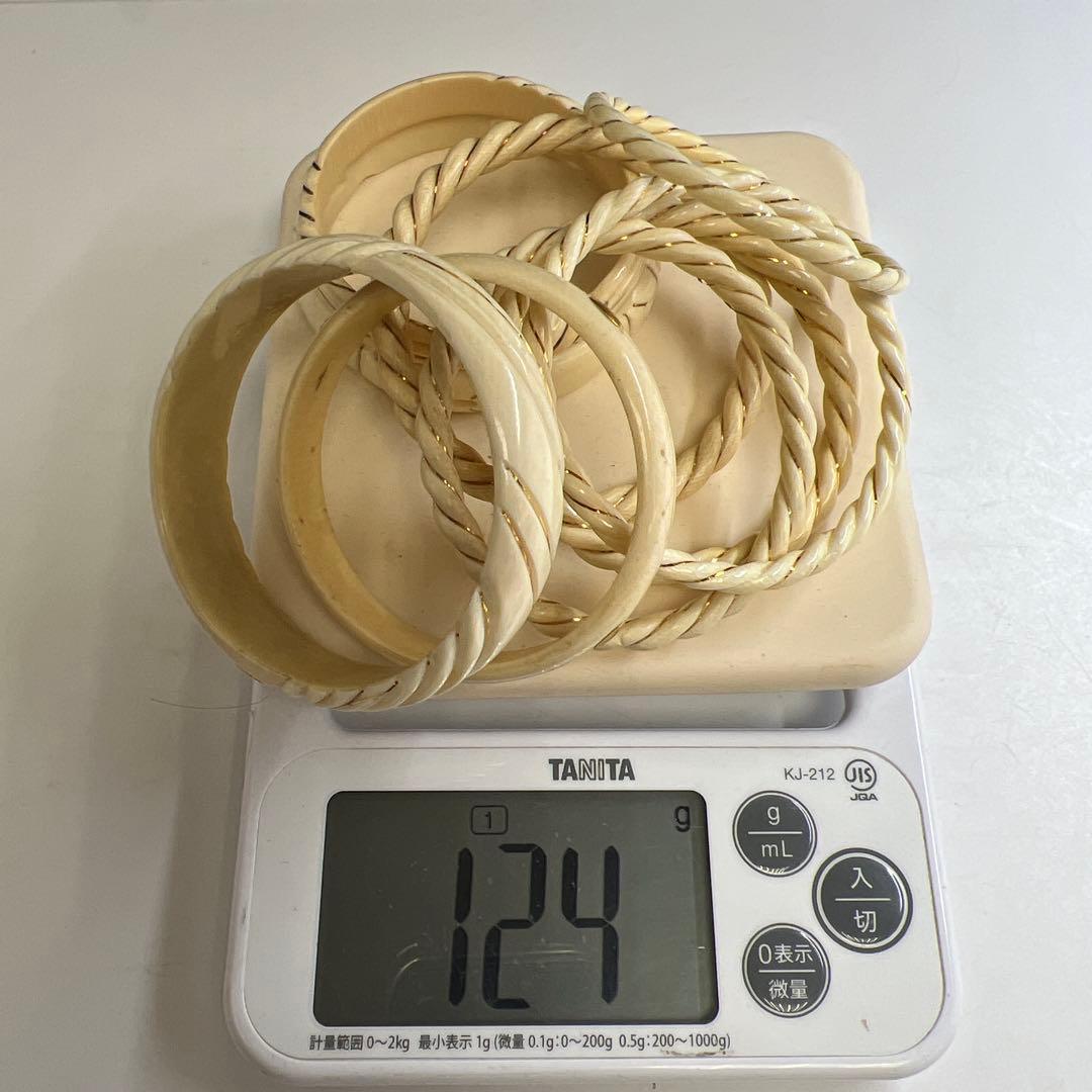 本金入　極上バングル　124g 東Y8-0129☆2F