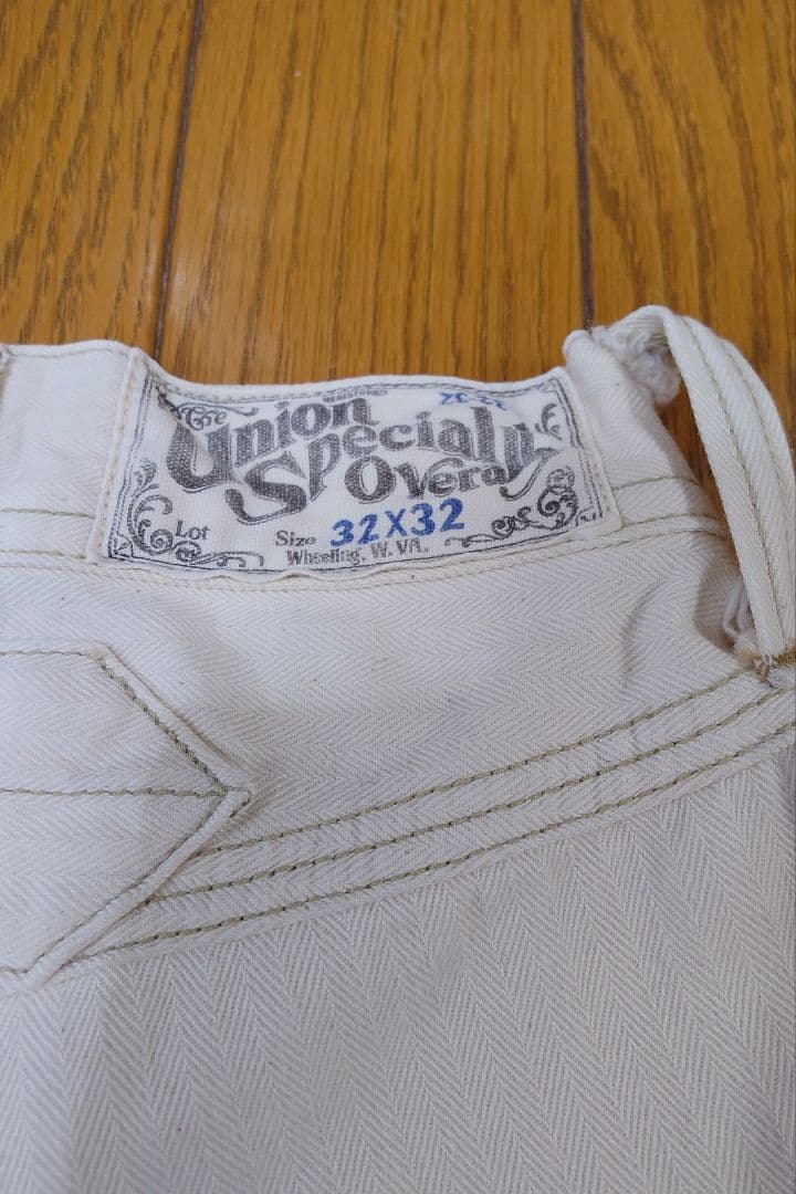 キ*ズ様 フリーホイーラーズ　デリックマン ロウホワイト　サイズ32x32