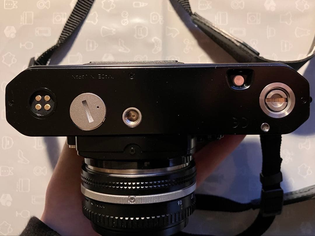 Nikon ニコン New FM2 ブラック フィルムカメラ レンズ付属