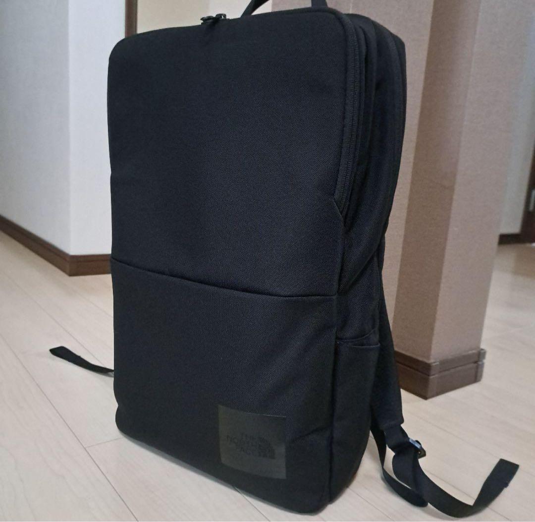 THE NORTH FACE シャトルデイパックスリム ブラックリュック