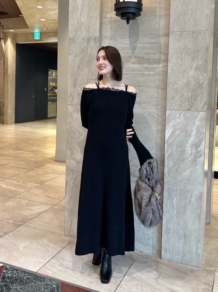 ココディール　完売レースディティールオフショルニットワンピース