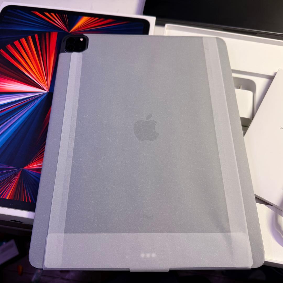 新品未使用　iPad Pro 12.9インチ 第5世代 256GB M1チップ