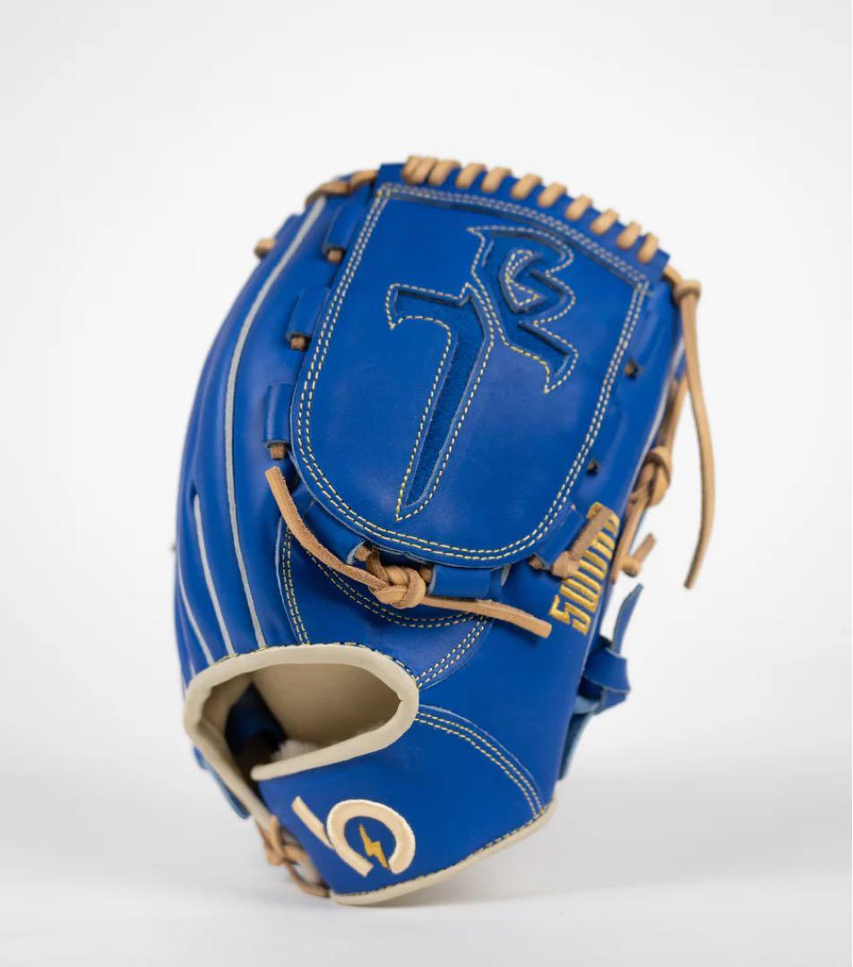 横浜DeNAベイスターズ　バウアー　BAUER OUTAGE　プロ仕様グローブ