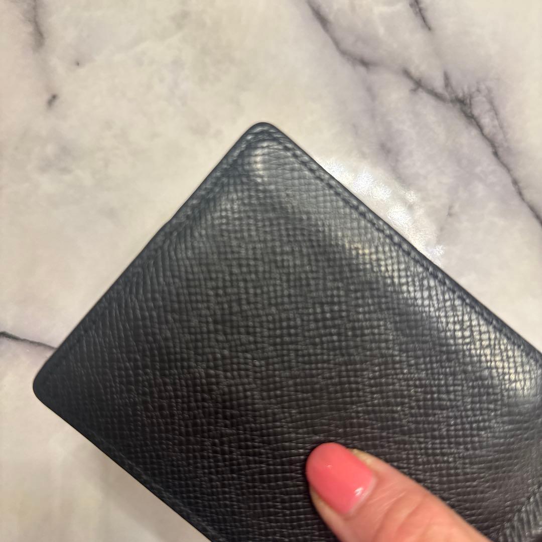 美品 ルイヴィトン 二つ折り財布 タイガ 黒 マネークリップ メンズ　お箱付き